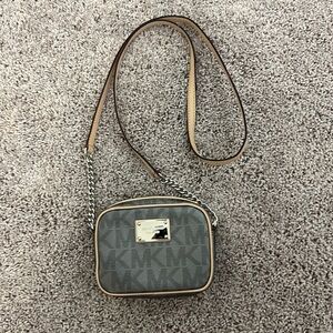 Michael Kors Crossbody | Silver